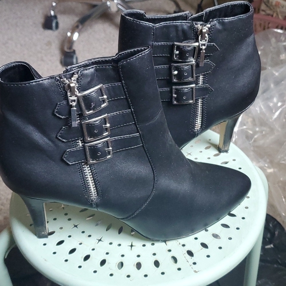 Style & Co Black Faux Leather Pointed Toe Booties Size 10 Medium
